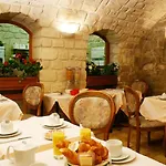Hotell Meslay Republique 3*