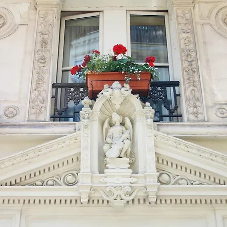 Hotell Meslay Republique 3*