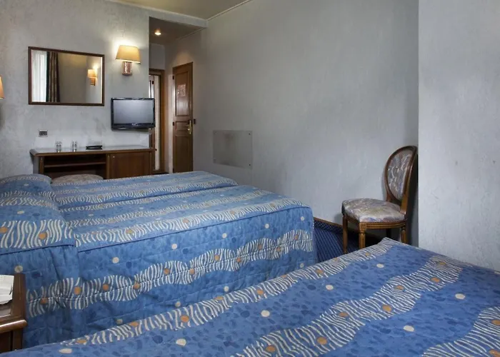 Meslay Republique 3*