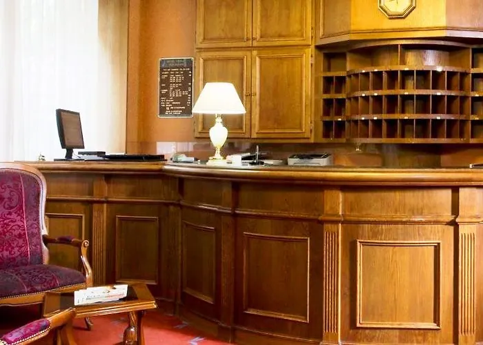 Meslay Republique 3*