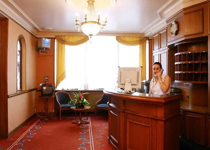 Meslay Republique 3*