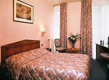 Meslay Republique Hotel 3*