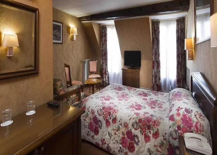 Meslay Republique Hotel