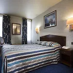 Meslay Republique Otel