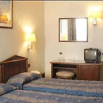Meslay Republique Otel Paris