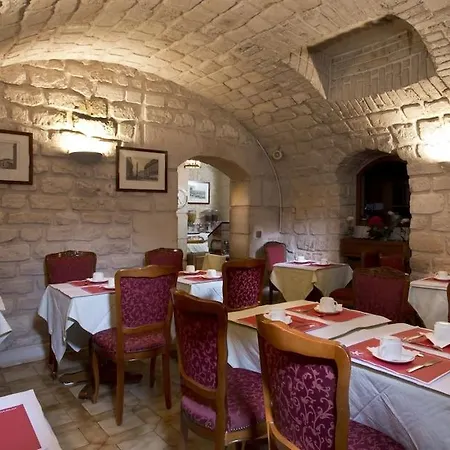 Hotel Meslay Republique 3*