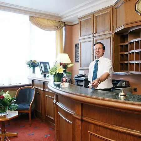 Hotel Meslay Republique 3*