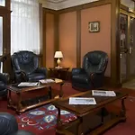 Meslay Republique Szálloda
